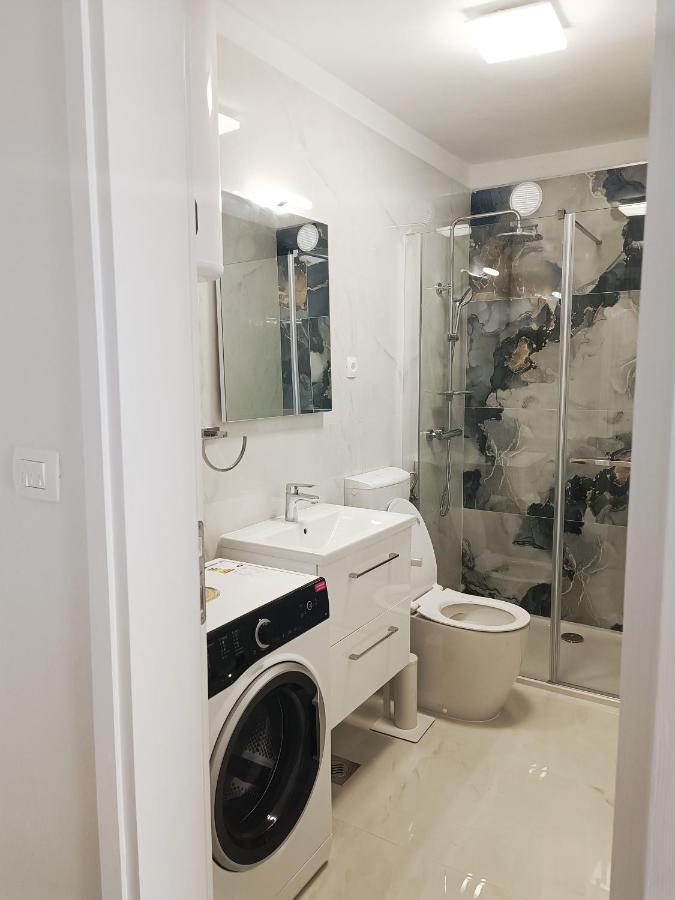Apartman Gallery Freya Zara Esterno foto